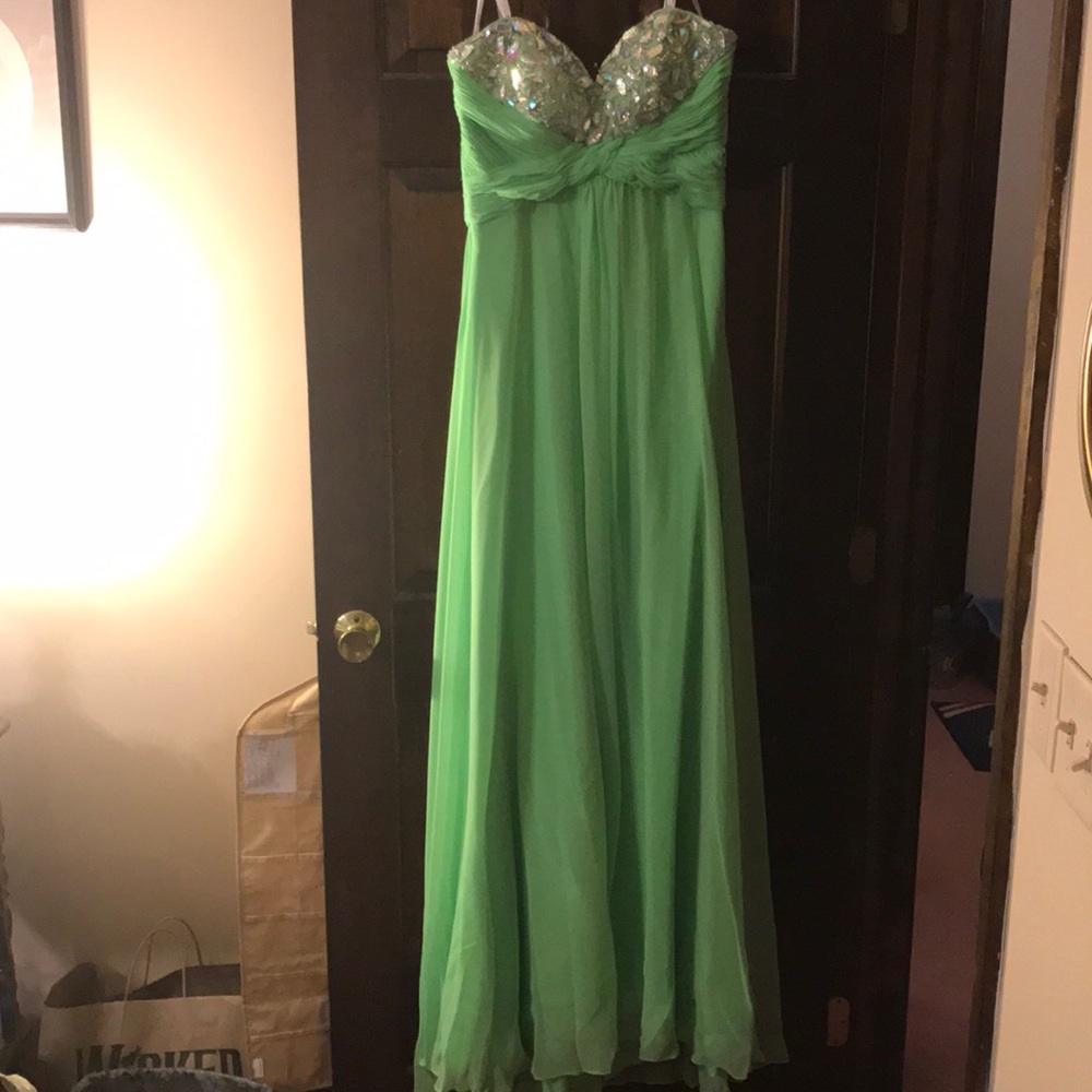 Gigi prom dress size 10